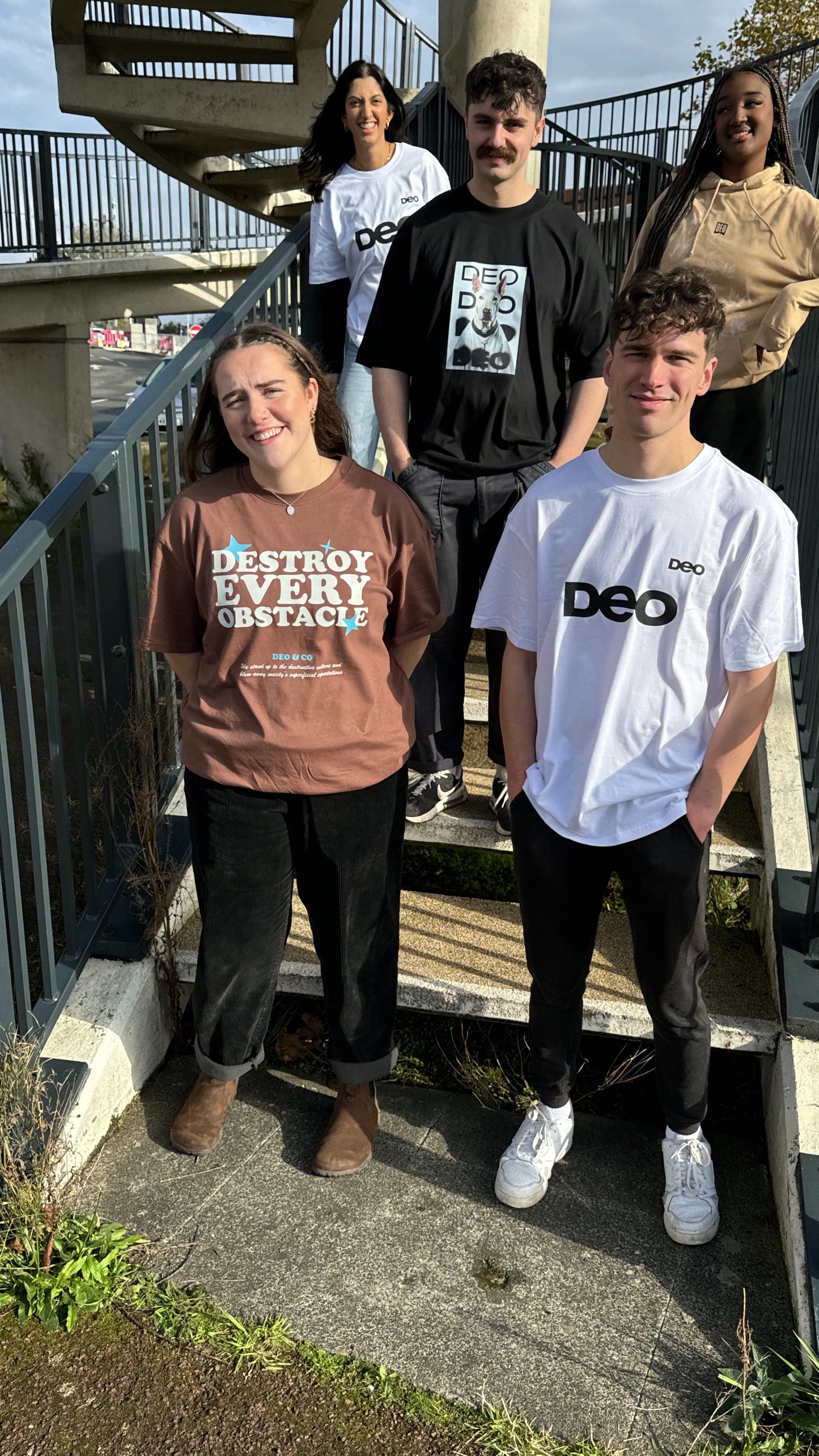 DEO Simple White Graphic Tee