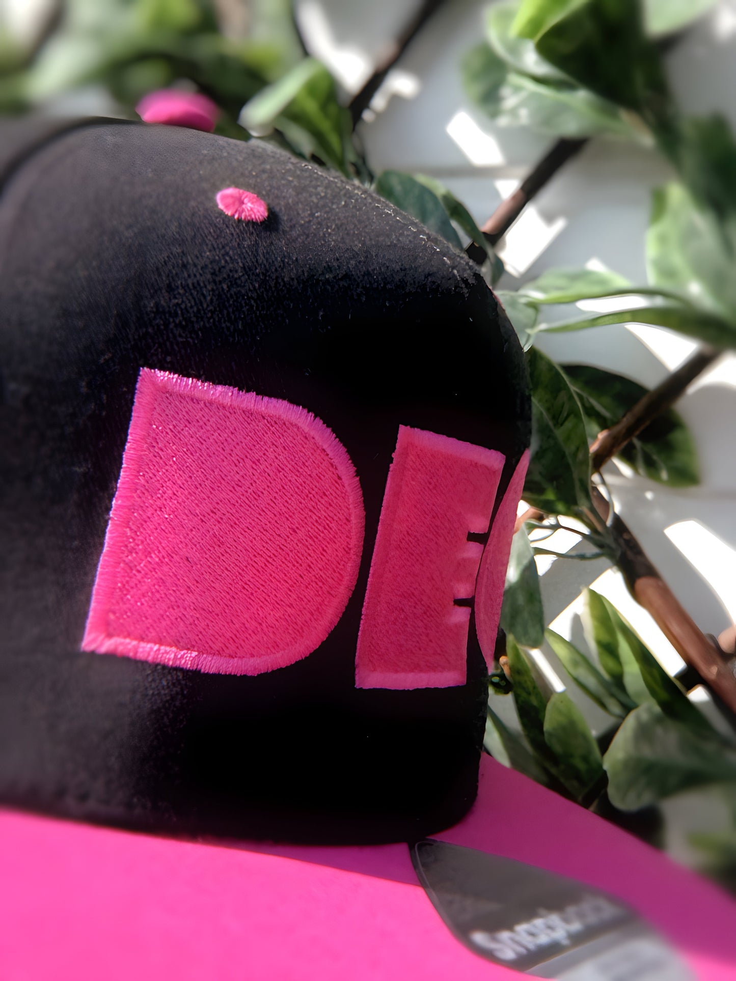 DEO BOLD SNAPBACK - MAGENTA