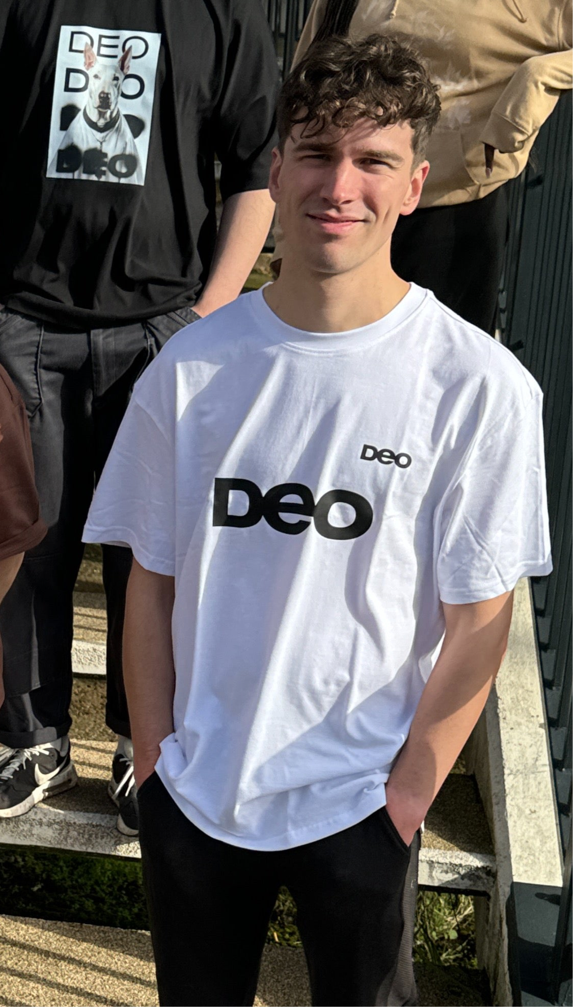 DEO Simple White Graphic Tee